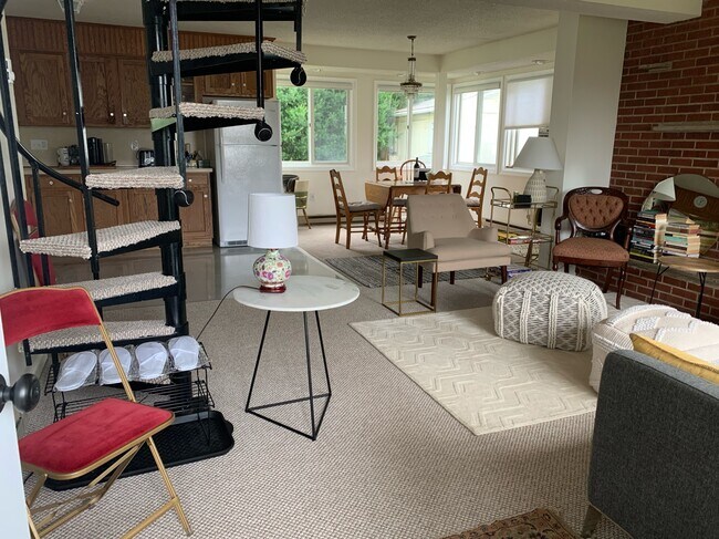 Building Photo - 2 Mohican Rd