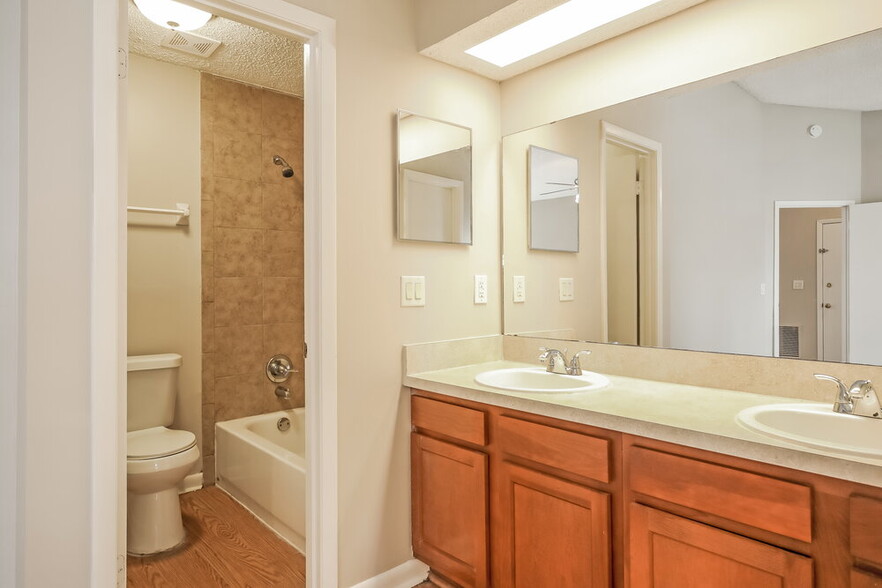Building Photo - 4767 Wassail Dr