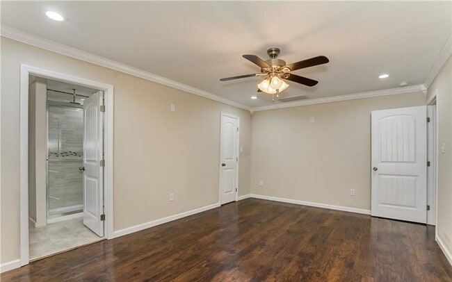 Building Photo - 6600 1/2 Flatwoods Road - Northport - 3 Be...