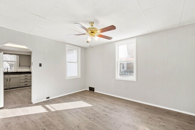 Building Photo - 1713 Realty Ave