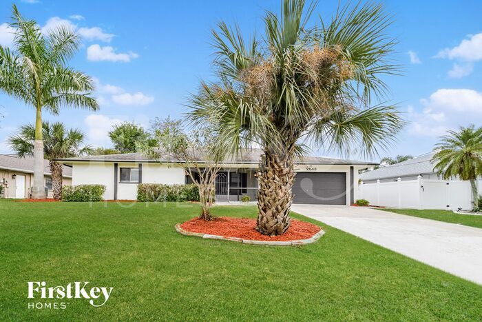 Primary Photo - 2543 SE 25th Ave