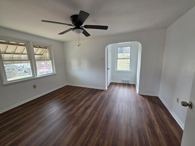 Building Photo - 4 Bedroom House for Rent in Shaler Schools !