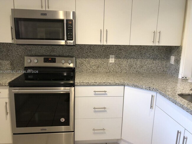 Building Photo - 7740 Camino Real