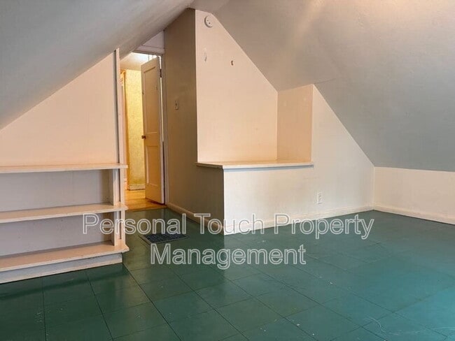 Building Photo - 57 N Terrace