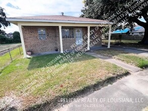 Building Photo - 1008 Brown Ave
