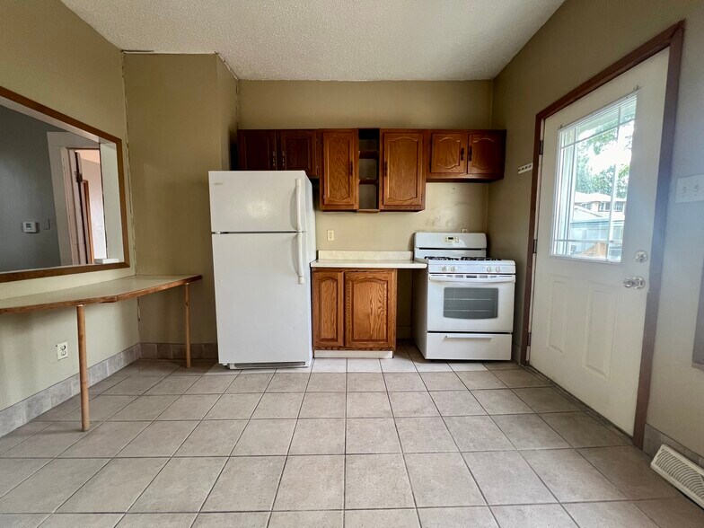 Kitchen - 2222 Walnut St