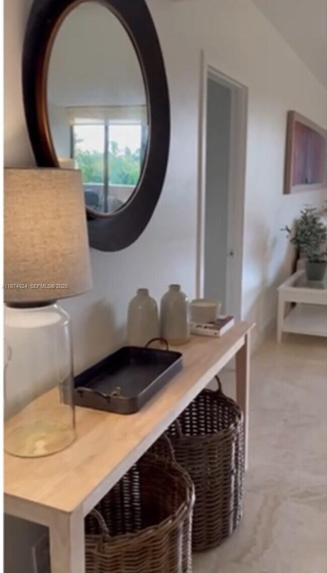 Building Photo - 101 Crandon Blvd