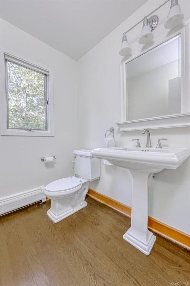 Building Photo - 12 Evergreen Ct