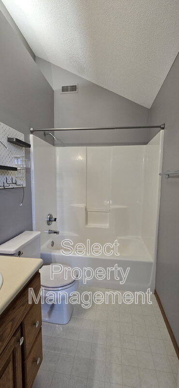 Building Photo - 606 Diamond Point Pl