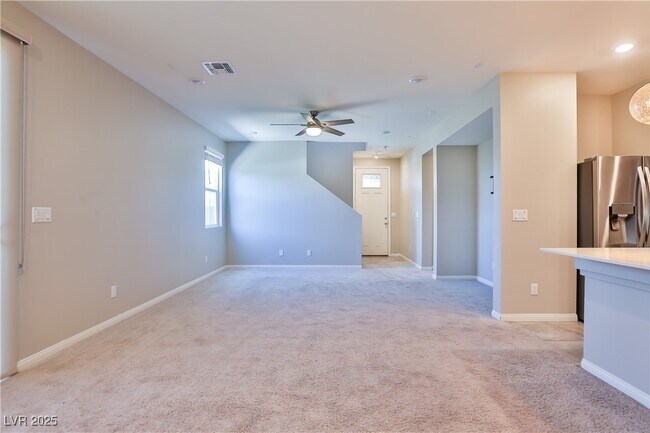 Building Photo - 2465 Bellinzona Pl