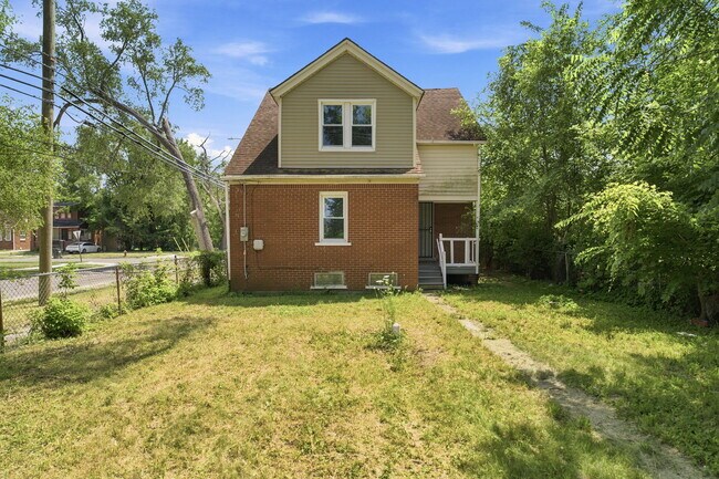 Building Photo - 11867 Elmdale St