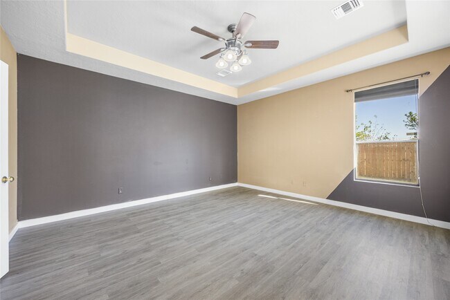 Building Photo - 12347 Shadowvista Dr