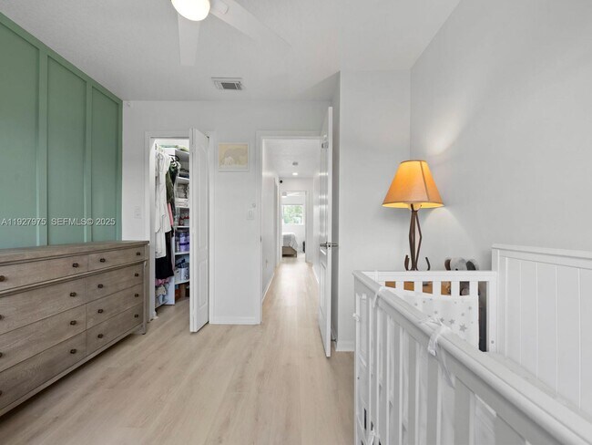 Building Photo - 12881 SW 49th Ct