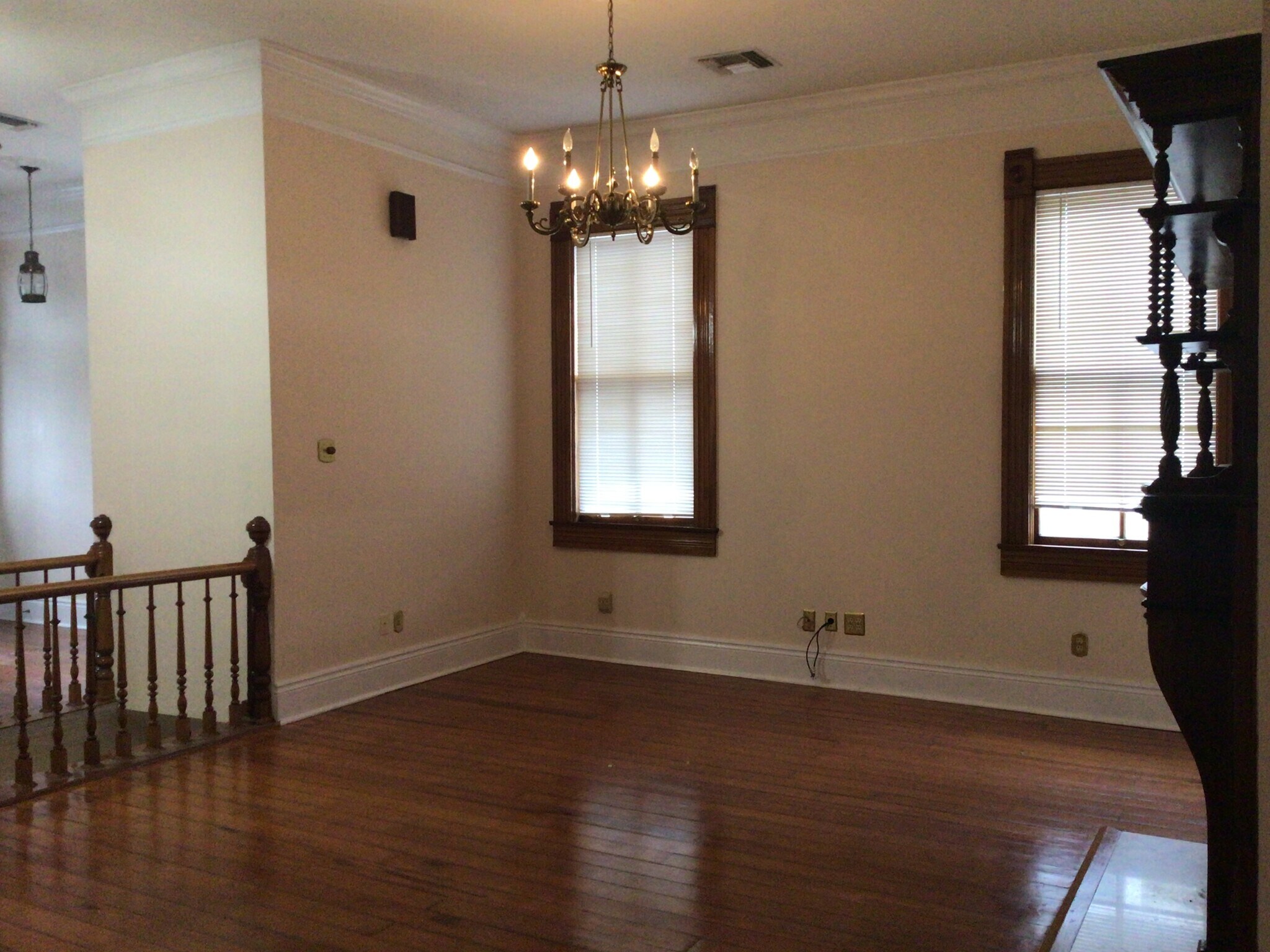 Building Photo - 519 Lowerline St