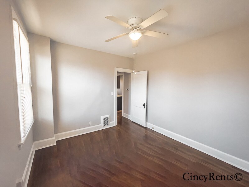 Building Photo - 2642 Madison Rd