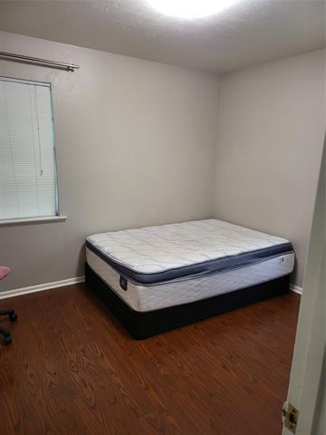 Building Photo - 1018 Vegas Dr