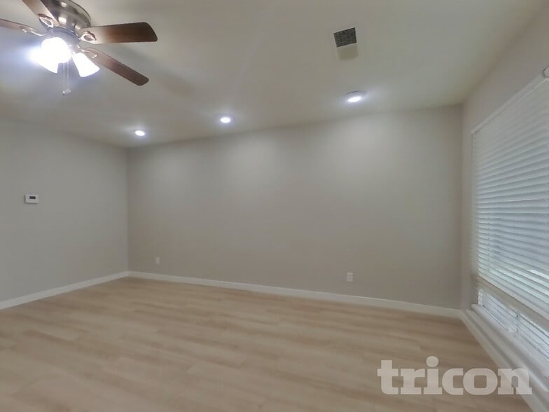 Building Photo - 126 Frost Dr