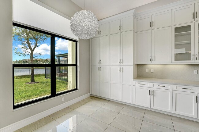 Building Photo - 16317 Cabernet Dr