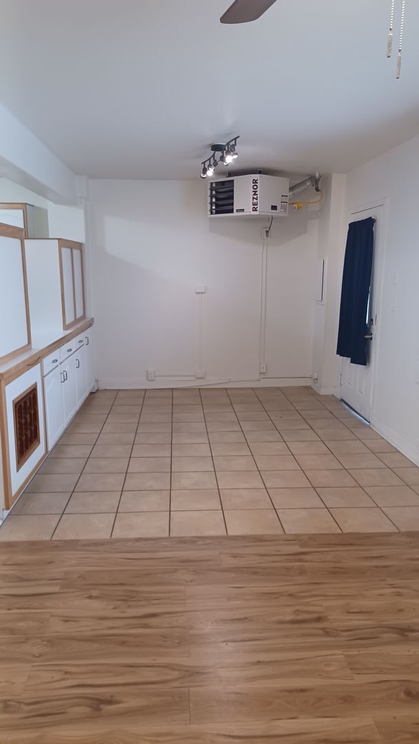 Building Photo - Single Level, Ground Floor, 3 Bed/1 Bath A...