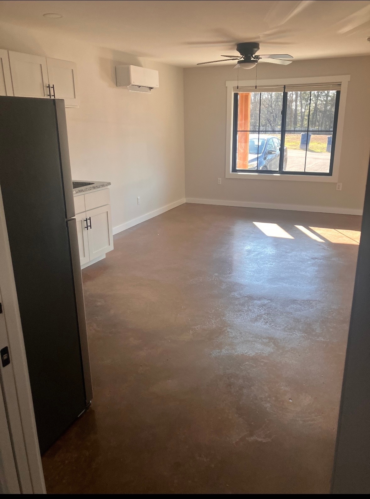 Building Photo - 1305 Roberson St