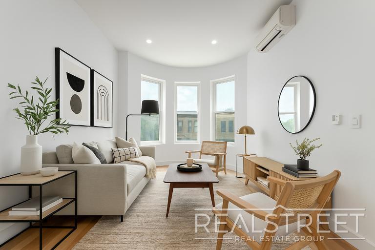 Primary Photo - brand New 3 Bed 2 Bath Garden Duplex in Ri...