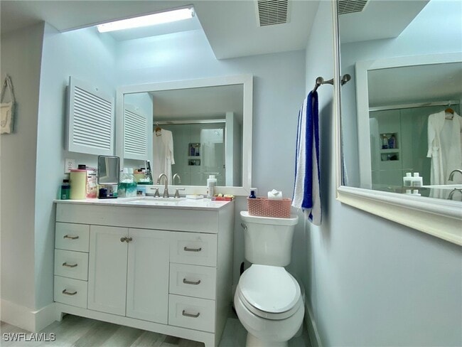Building Photo - 871 Meadowland Dr