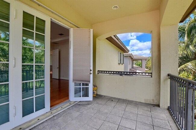 Building Photo - 8290 NW 105th Ln