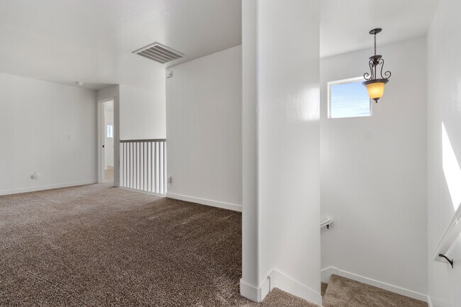 Building Photo - 10102 W Brownstone Dr