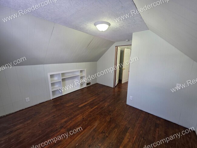 Building Photo - 3317 173rd St