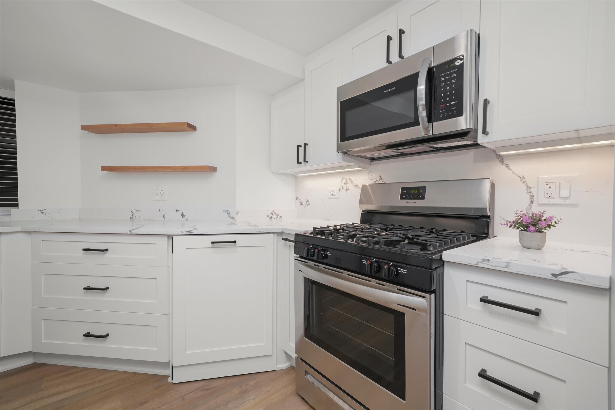 Building Photo - 2613 N Fairfield Ave