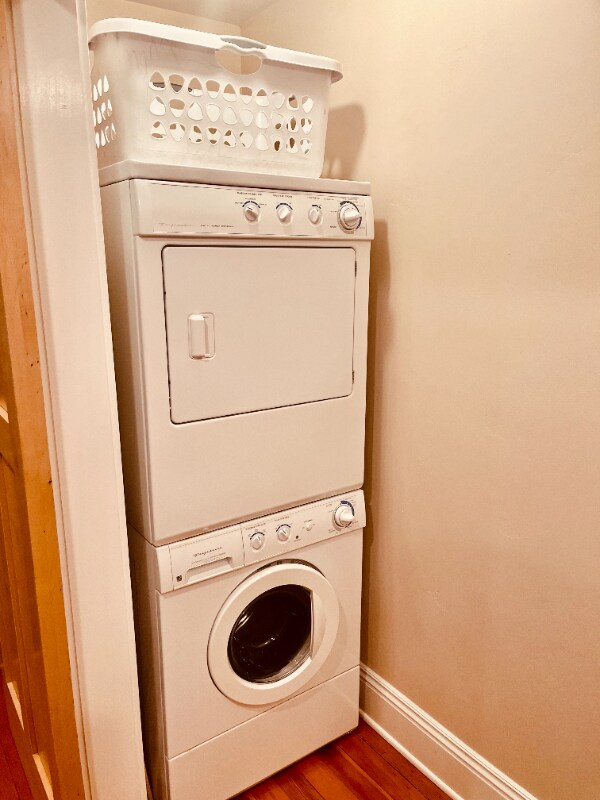 Building Photo - 214 S 2nd St