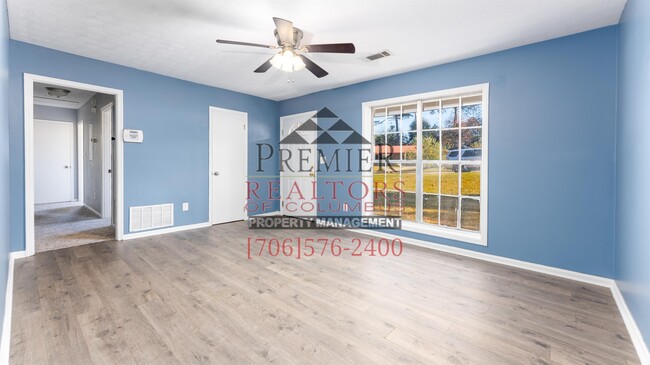 Building Photo - 3119 Fontaine Dr