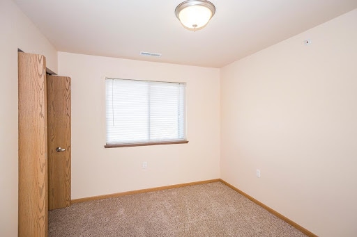 Building Photo - Elkhorn Apartments
