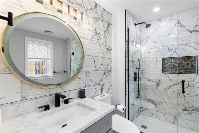 Building Photo - 77 Cedar St