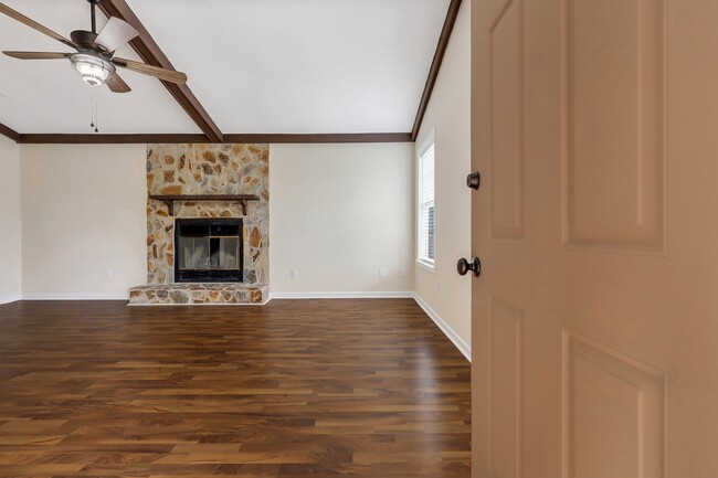 Building Photo - 110 Flat Shoal Ln