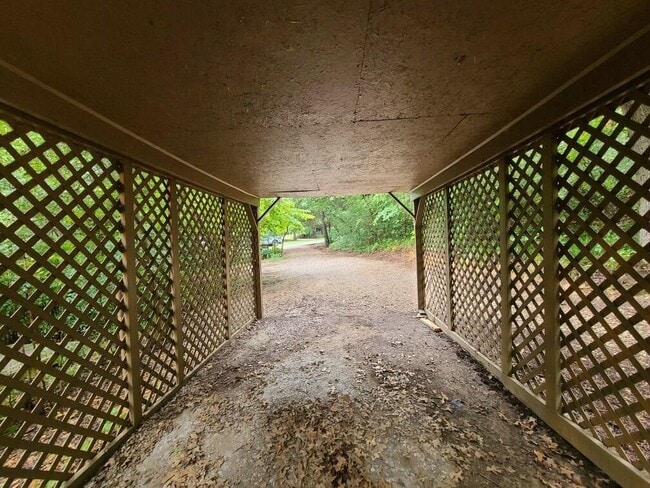 Building Photo - 227 Rockland Dr