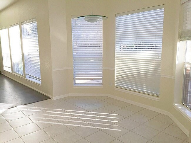 Building Photo - 17503 Sunny Trail Ln