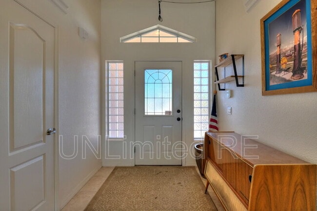 Building Photo - 304 Acoma Blvd S