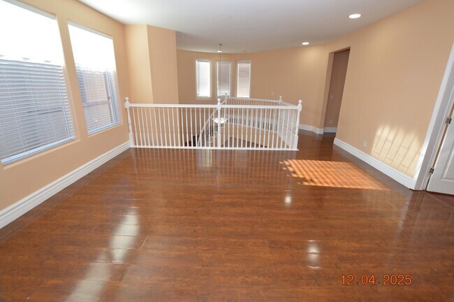 Building Photo - 638 Harvester Course Dr