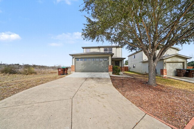 Building Photo - Spacious Cul-de-Sac Home with Greenbelt Privacy - Realtor Commission: $500