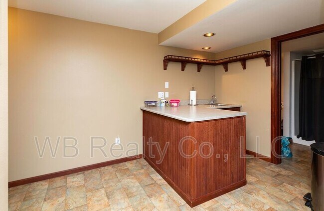 Building Photo - 4519 Meadow Valley Dr