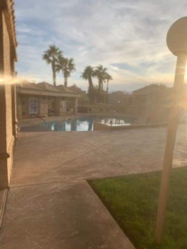 Building Photo - Updated 2 bedroom unit in Colorado Bay!!