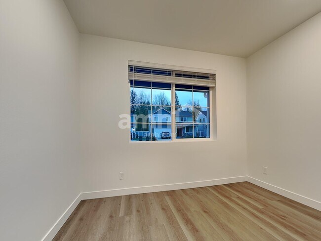 Building Photo - 7716 Selah St SW