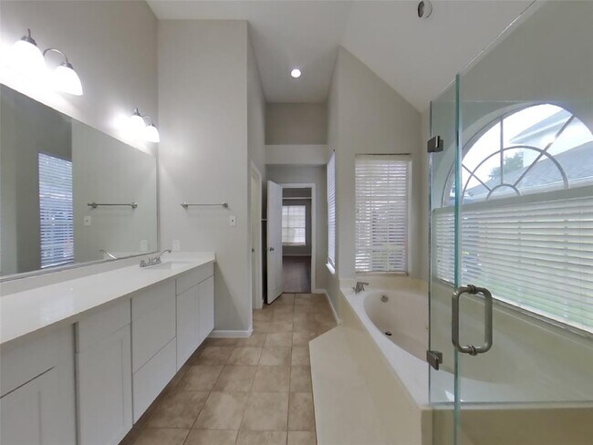 Building Photo - 7302 Emerald Glen Dr