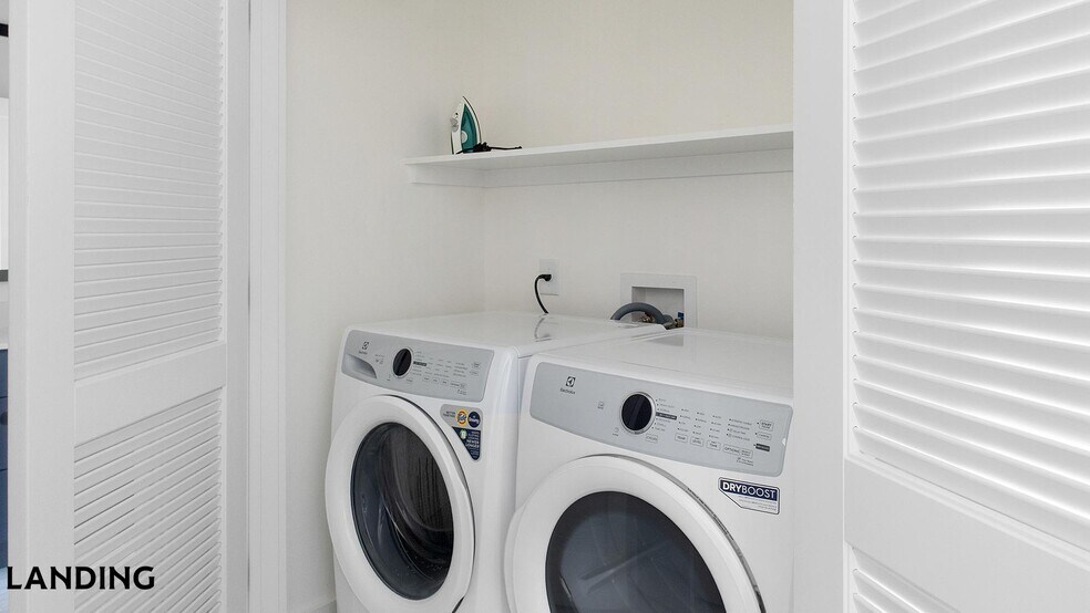 Building Photo - 1007 S Mint St