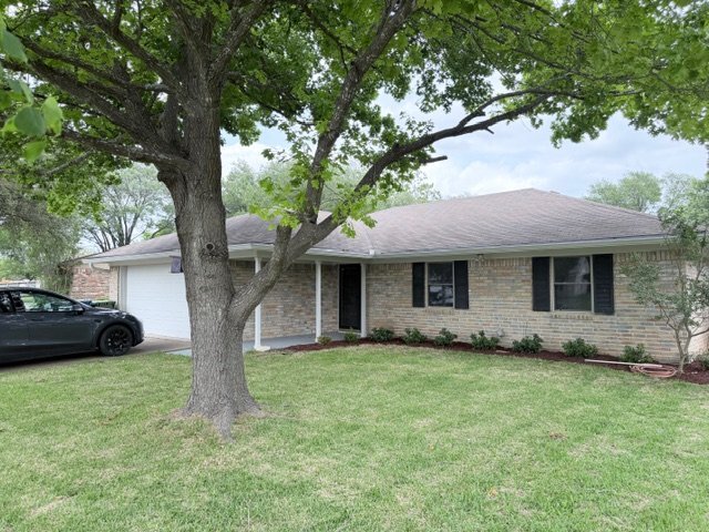 Building Photo - 135 Marylee Dr
