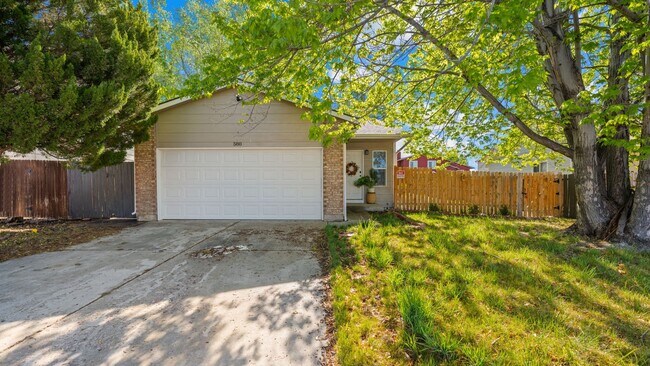 Building Photo - 580 Upton Dr