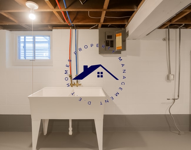 Building Photo - 14938 Tracey St