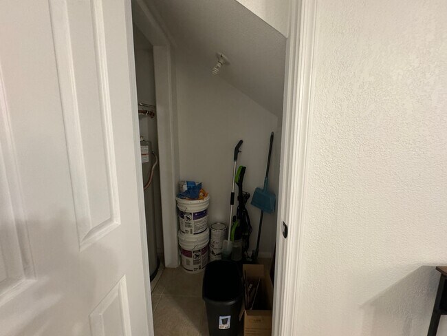 Building Photo - 2 BR Furnished Condo on the Colorado River with Utilities included