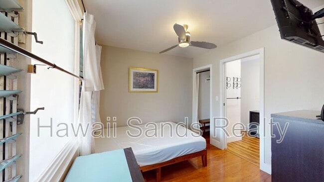 Building Photo - 4566 Sierra Dr